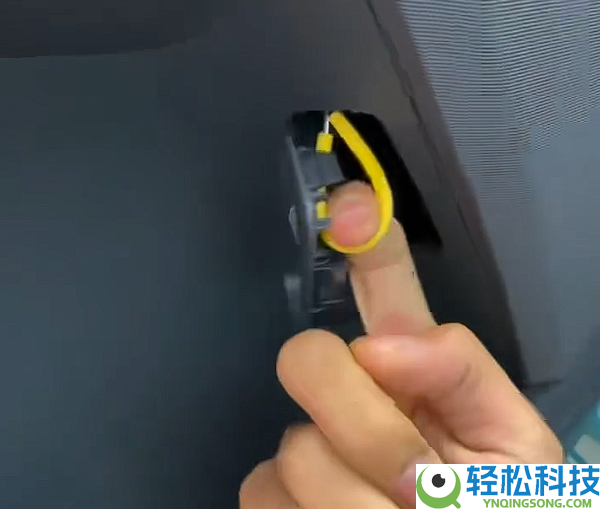 网友实测经过机械装配开某007后门：比唐僧取经还难