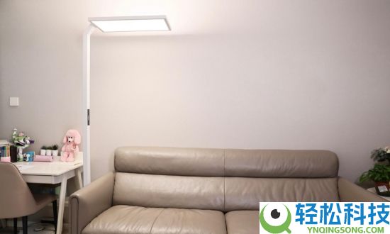 京瓷护眼落地灯评测：以科技之光,照亮青少年生长之路