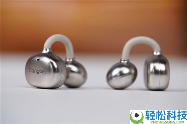 耳机盒竟然带屏幕,999元当贝Air 1图赏