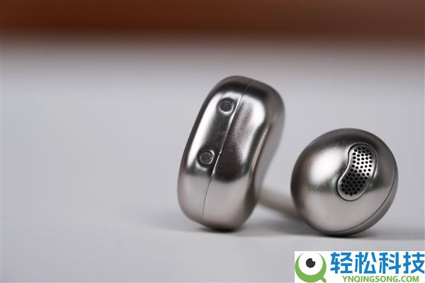 耳机盒竟然带屏幕,999元当贝Air 1图赏