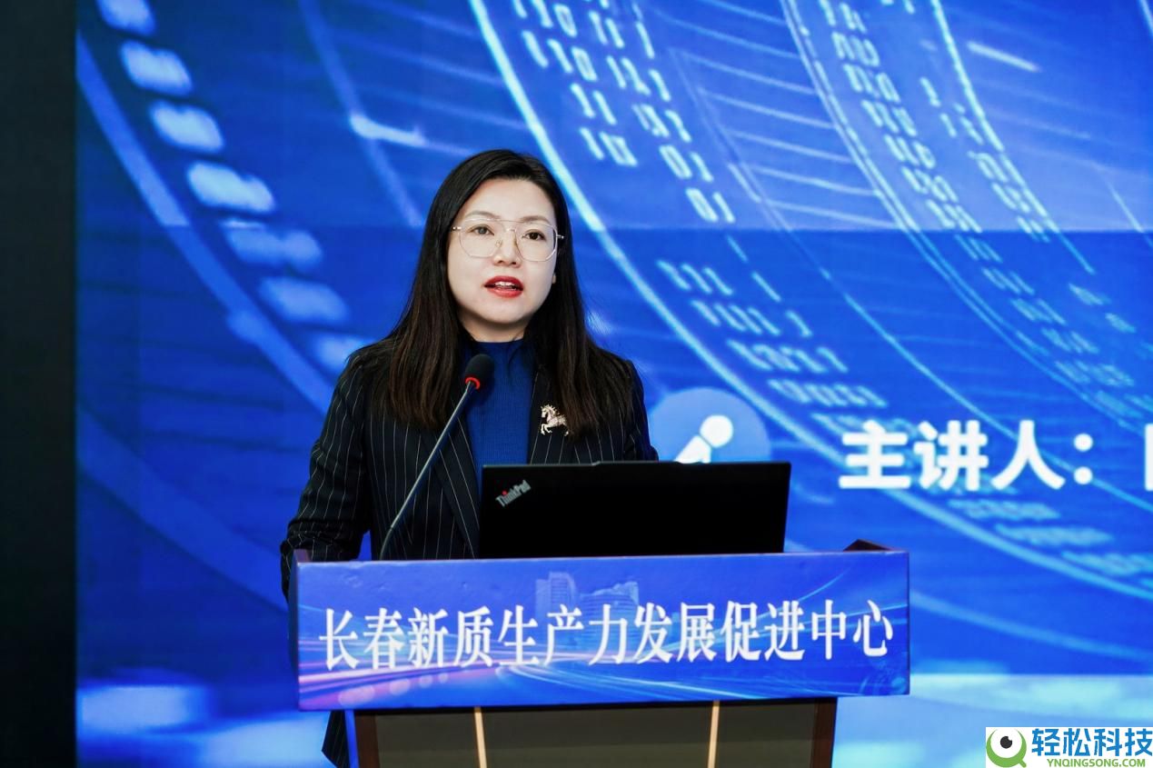 智启新程 聚势共生——“立刻问”AI+效劳重磅启航,共筑企服重生态