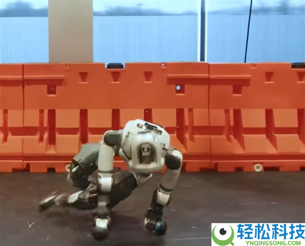 波士顿动力人形机械人进化太神速：Atlas已学会一连空翻
