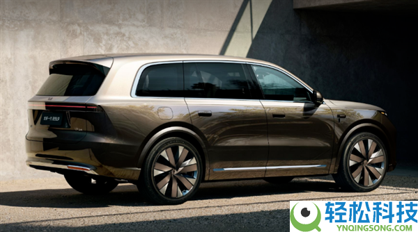 全新抱负L9 Livis为何卖到56万 官方揭秘:全自动悬架 72.7度超大电池