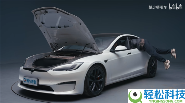 着火了乘客不会开门 怪车企乱学特斯拉吗