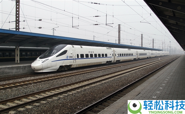 12306官网售罄 微信却能买到票,客服回应：不会截留车票给第三方