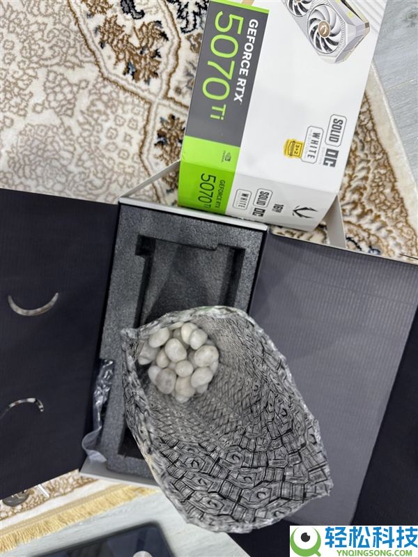 又有人上当,网购RTX 5070 Ti显卡：收到却是一箱鹅卵石
