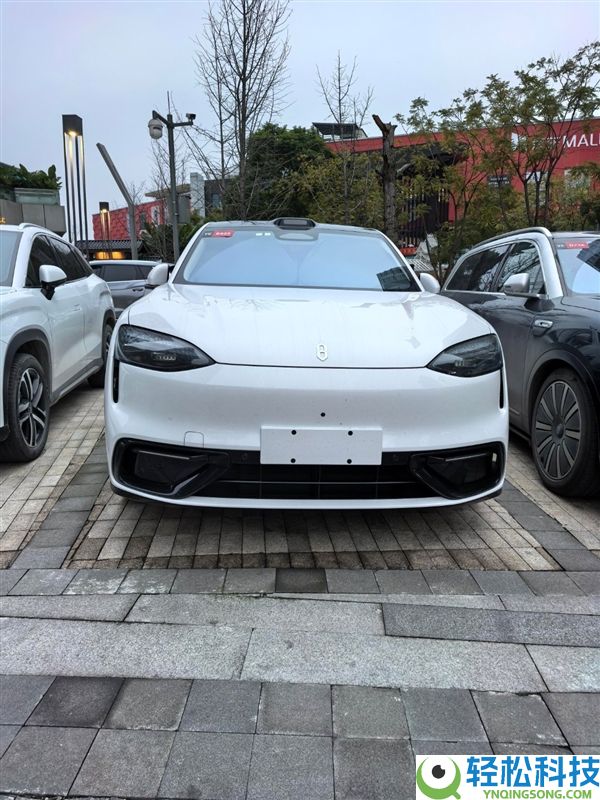 25万价位的大爆款来了 全新问界M6实车多方位展现