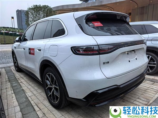 25万价位的大爆款来了 全新问界M6实车多方位展现