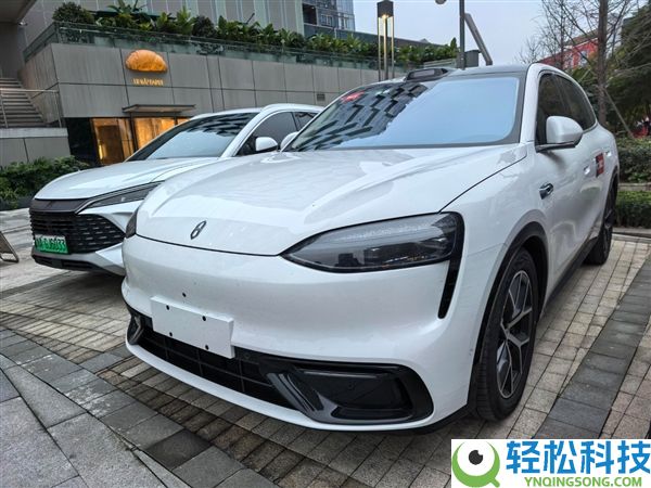 25万价位的大爆款来了 全新问界M6实车多方位展现