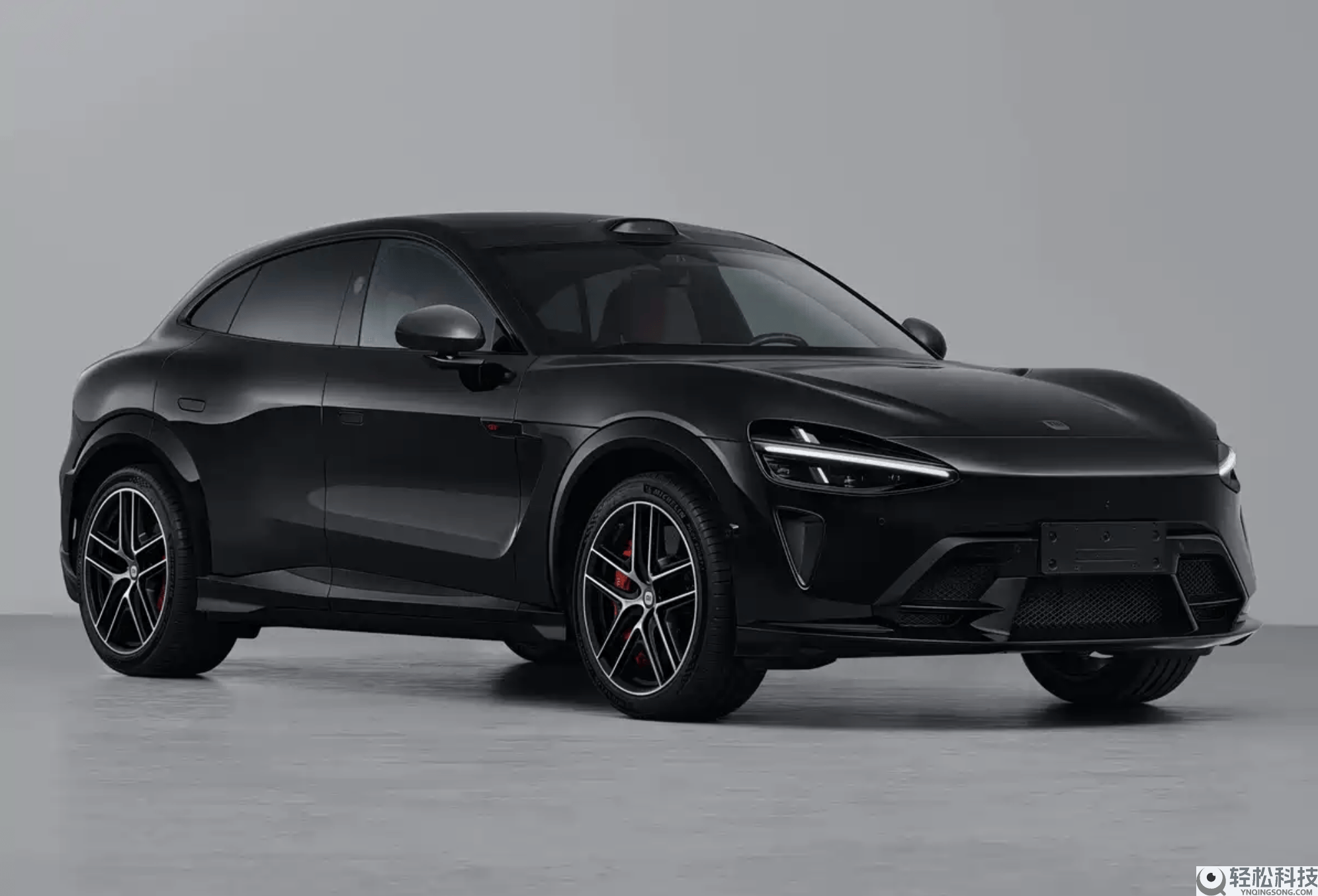 小米YU7 GT赛道版来袭,双机电爆1003马力,3秒破百极速300km/h