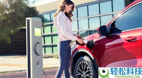 占比狂跌50%,2019-2025汽油车销量缩水超千万辆 新动力成车市主力