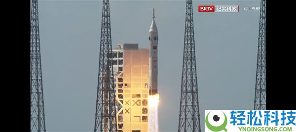 我国载人登月主要停顿,长十火箭托举梦舟飞船点火升空