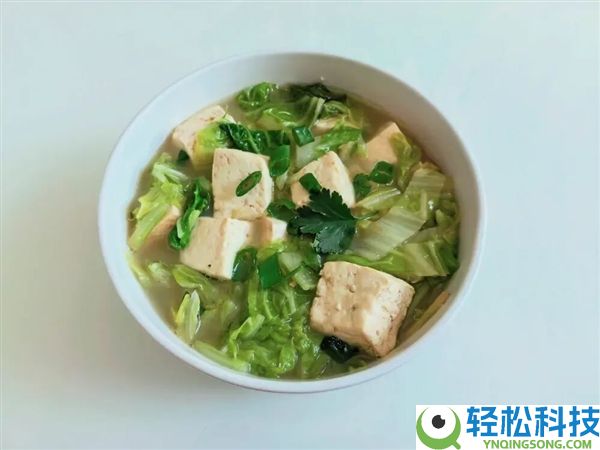 真的想问：一到冬季北方人囤几百斤白菜 真能吃完吗