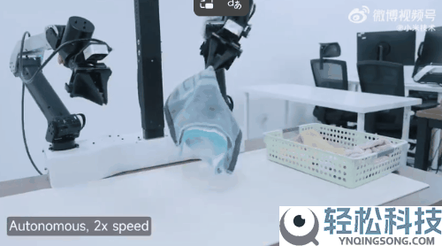 花费级显卡就能跑,雷军发布小米机械人最新停顿：真机运转画面首曝