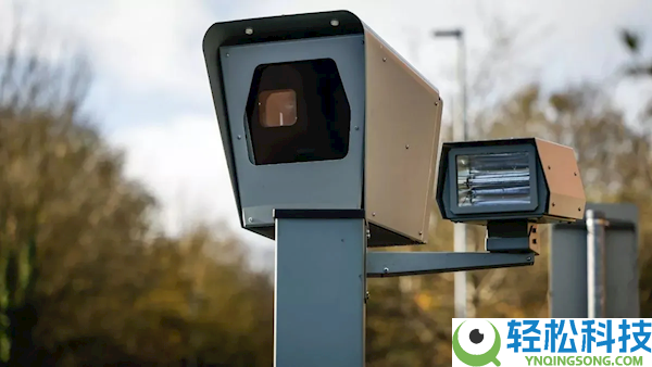隧道内守法变道被抓拍,距离两千米的摄像头抓拍 网友直呼涨见识了