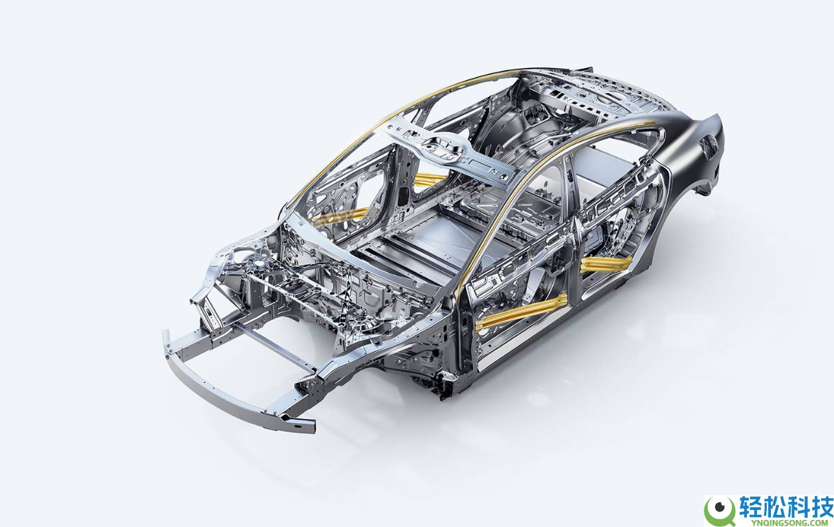 小年夜雷兵工厂直播：初代SU7谢幕,新一代SU7若何扛起小米汽车新征程？