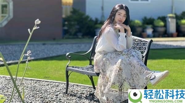 59岁王祖贤晒素颜生日照 人人良久不见:网友热议气质优雅仍少女感满满