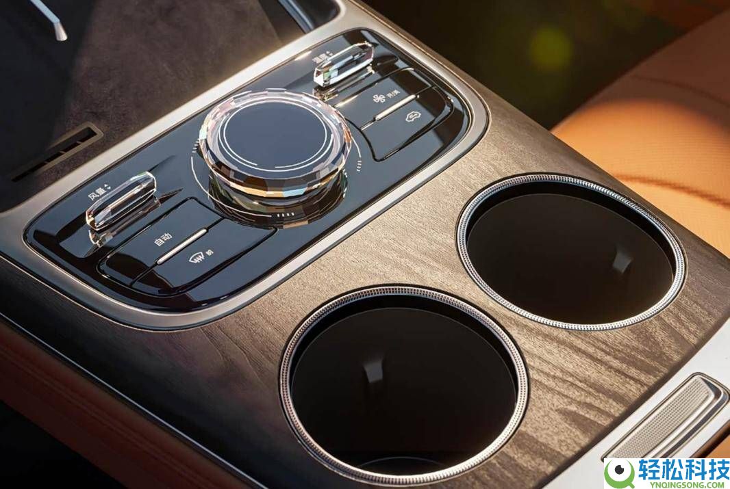 吉祥银河M7全球首秀 10万级插混SUV新抉择 运动外型配长续航