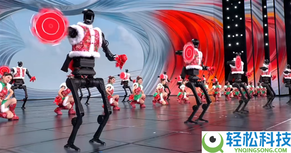 春晚宇树机械人摔倒了,王兴兴回应:导演部署的剧情需求