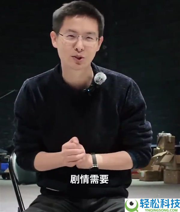 春晚宇树机械人摔倒了,王兴兴回应:导演部署的剧情需求