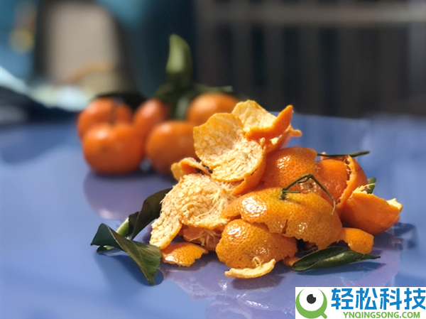 过年狂炫砂糖橘 我妈说我脸黄得像村口大黄狗