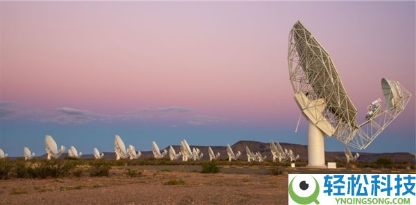 南非射电望远镜发现已知最遥远的羟基巨脉泽：距地80亿光年