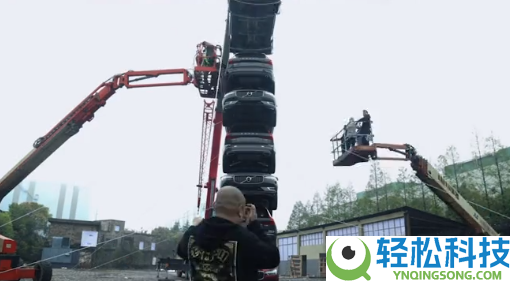 硬刚6.5吨冰壶一连撞击,沃尔沃总裁时隔5年再应战极寒碰撞