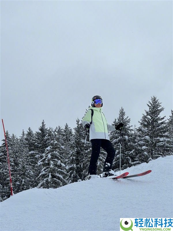 雷军晒春节滑雪照引热议,网友：摄影师是高手中的高手