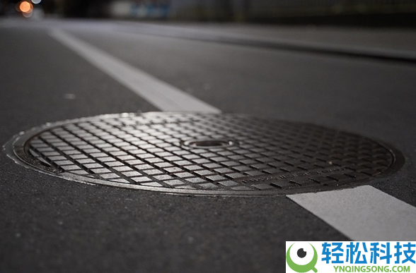 为什么井盖都设计成圆的 而不是方的