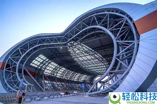 最有爱的城市在山东,连高铁站都“会比心”