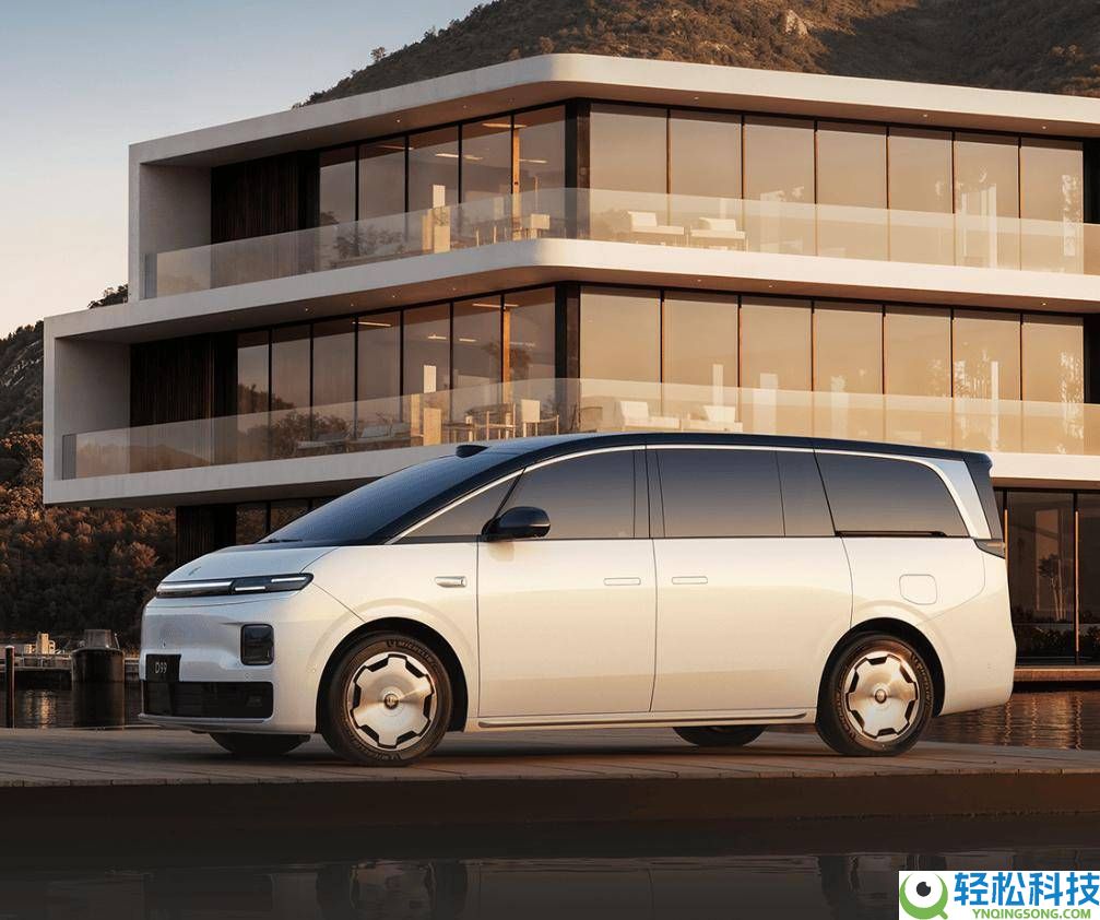 零跑首款MPV D99内饰谍照流出,科技奢华配置拉满,估计2025岁尾表态