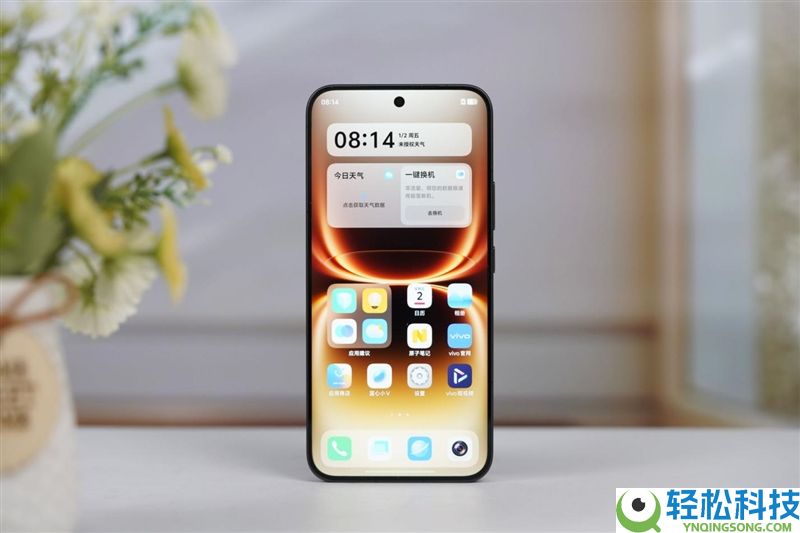 辞别降频,内置电扇+超感肩键 iQOO 15 Ultra周全评测： 这才是满血电竞旗舰