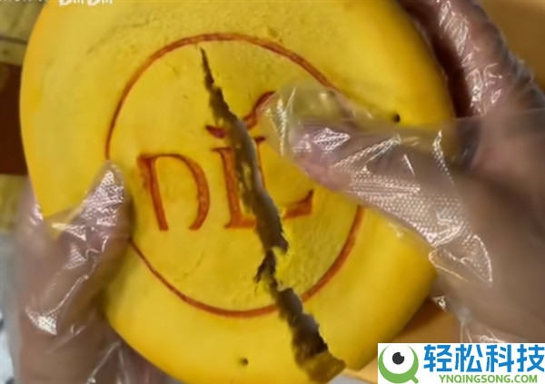 黄金万两大月饼侵权胖东来 被判补偿305万元 于东来曾称大月饼上线10秒钟抢空