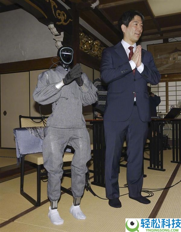 宇树机械人在日本当上赛博高僧