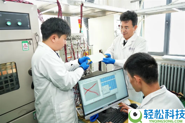 零下50℃也能高效放电,我国科学家研收回锂电池新配方