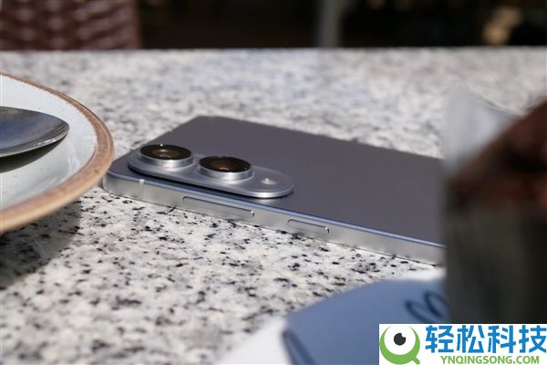 不止苹果,三星超薄手机销量也惨遭遇挫：相关项目告急按下暂停键