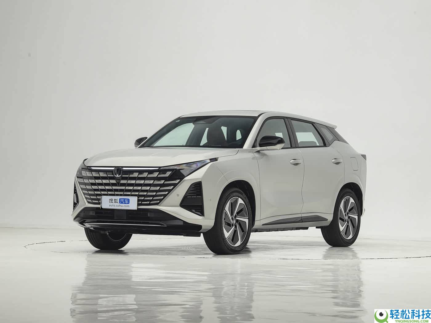 2026款长安UNI-Z PHEV上市,配置晋级,限时优惠后9.89万元起售