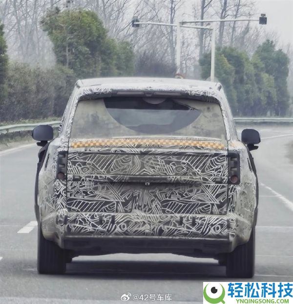 小米YU9轻假装暴光：竖状尾灯和无边框后视镜