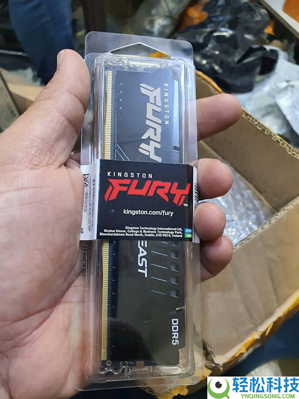 嗨翻了,100美元买亚马逊退货盲盒:居然是40条16GB DDR5内存