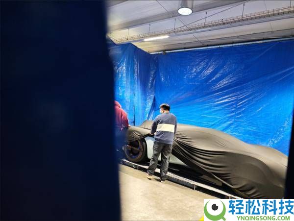 雷军预告明日揭晓欣喜,小米汽车或携超等跑车观点车表态MWC 2026