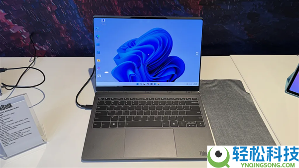 屏幕想放哪就放哪,联想模块化AI PC来了：单双屏自在切换、接口随便拼