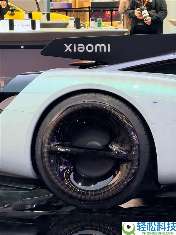 小米超跑实车线下展现 雷军：1:8大车模本钱异常贵 有若干人想要