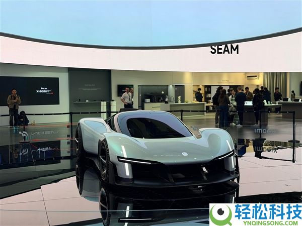 小米超跑实车线下展现 雷军：1:8大车模本钱异常贵 有若干人想要