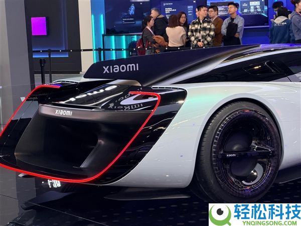 小米超跑实车线下展现 雷军：1:8大车模本钱异常贵 有若干人想要