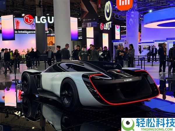 小米超跑实车线下展现 雷军：1:8大车模本钱异常贵 有若干人想要