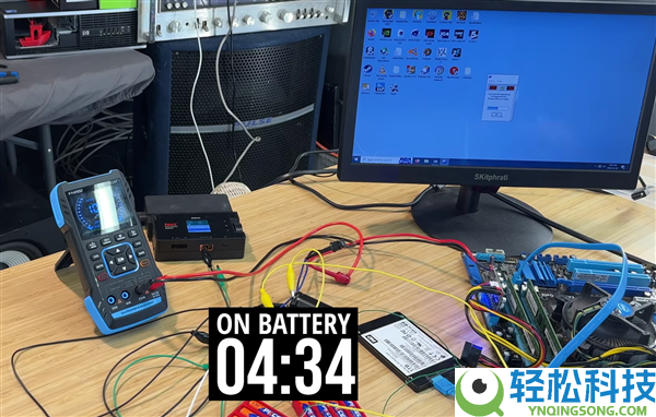 发热友用56节5号电池运转台式电机脑：实测玩扫雷续航不到5分钟
