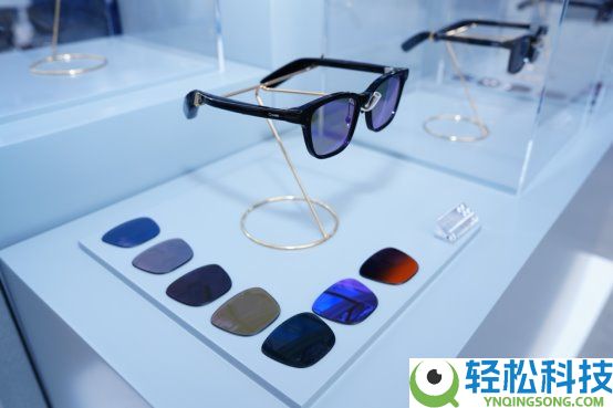 千问AI眼镜真机暴光：首秀MWC2026,全球观众列队试戴