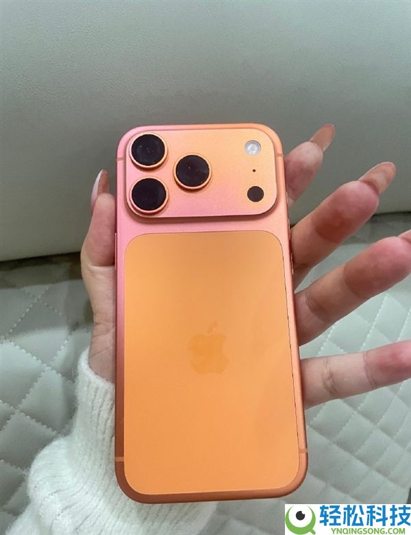 iPhone 17退色遭个人赞扬：有效户13999元官旗买只用一个月橙色变粉色