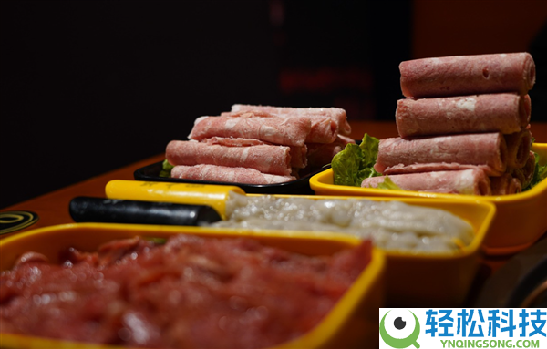 海底捞传递两起索赔讹诈事务：男人竟口含玻璃碎片碰瓷