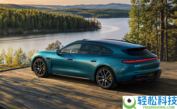 鸿蒙智行最年青的车 尚界Z7电光紫粉官图发布：保时捷神韵实足